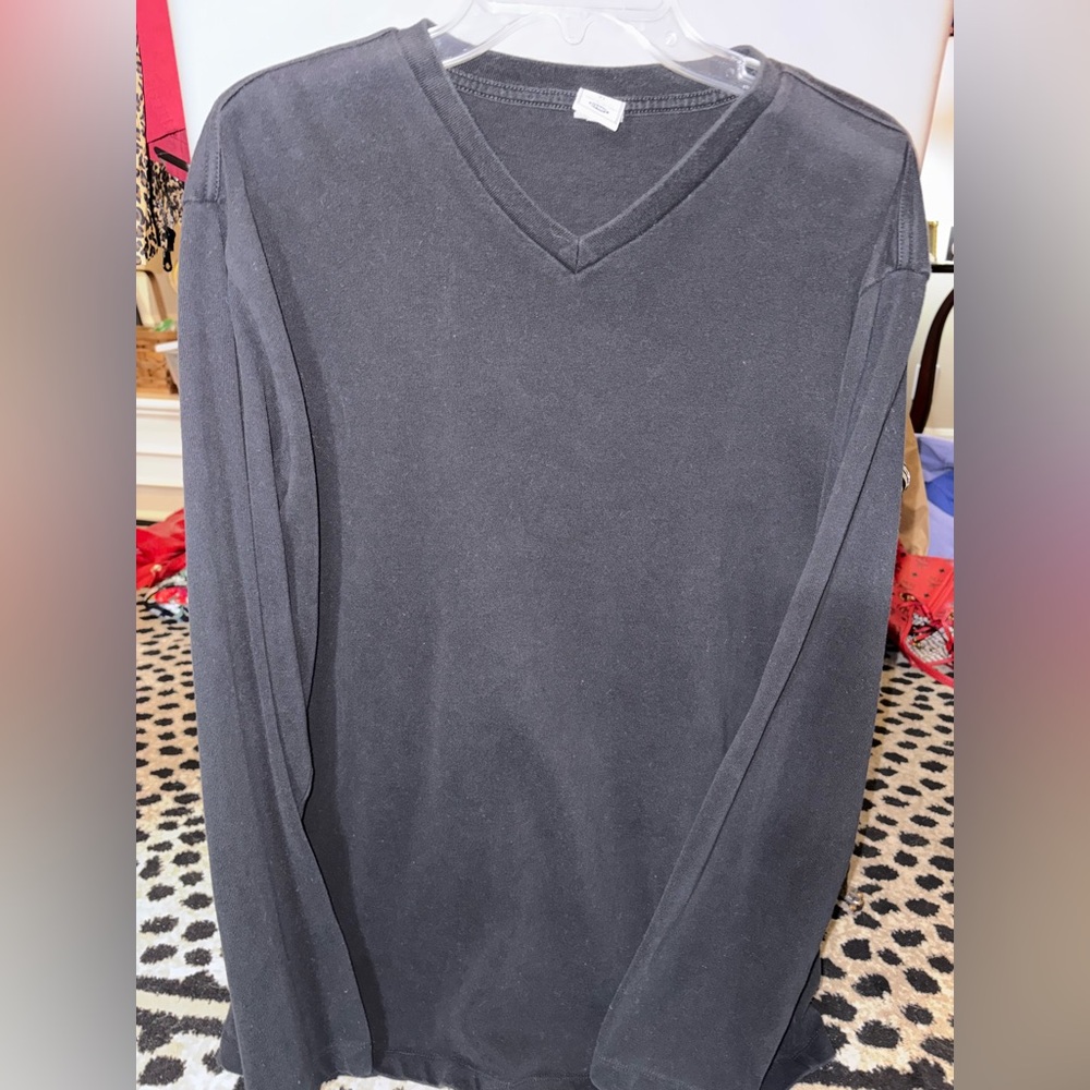 Old Navy Men's black V-Neck T-shirt XL